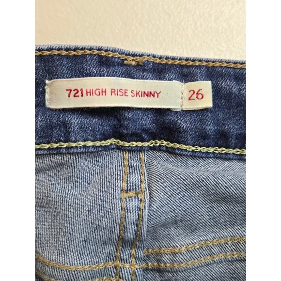 Levi's Premium High Rise Ripped Skinny Jeans in Indigo Luna Women's Size 26 - Picture 6 of 7